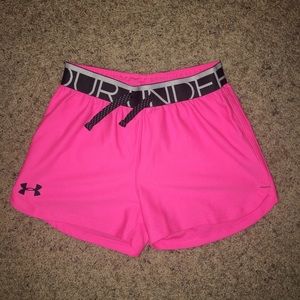 Under armor Girls SZ Youth Small Pink Shorts